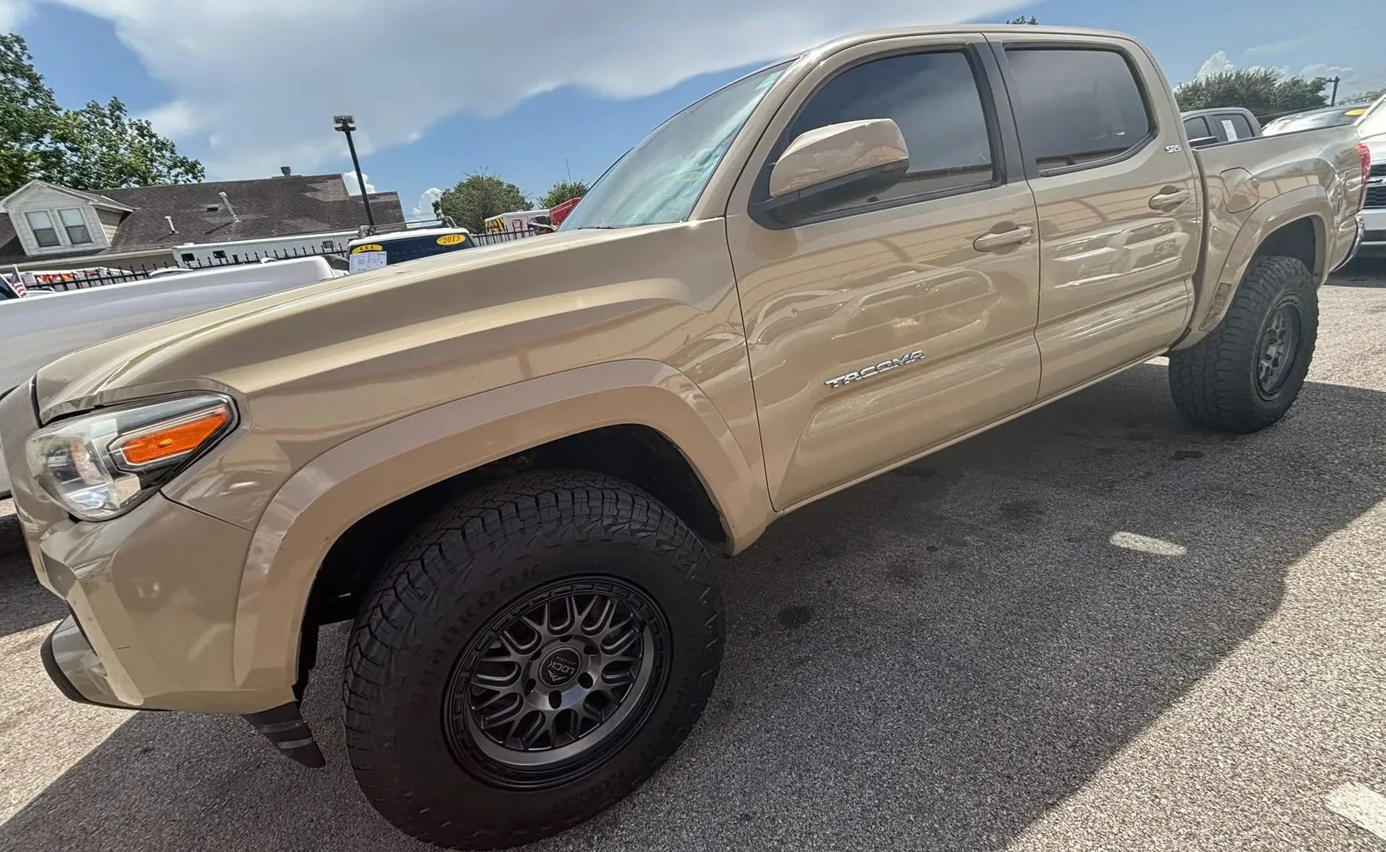Used 2018 Toyota Tacoma SR5 RWD image 4