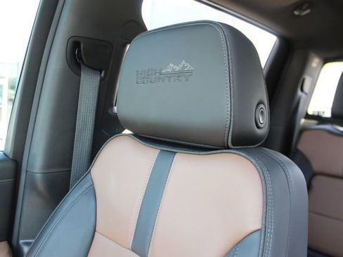 Used 2022 Chevrolet Silverado 1500 High Country w/ Safety Package II image 31