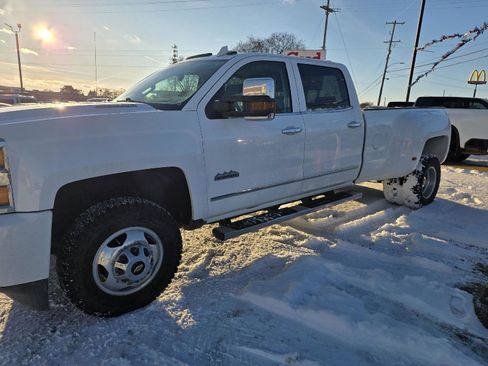 Used 2015 Chevrolet Silverado 3500 High Country w/ Duramax Plus Package image 14