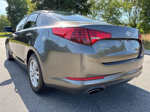 Used 2011 Kia Optima LX w/ Convenience Pkg FWD image 3
