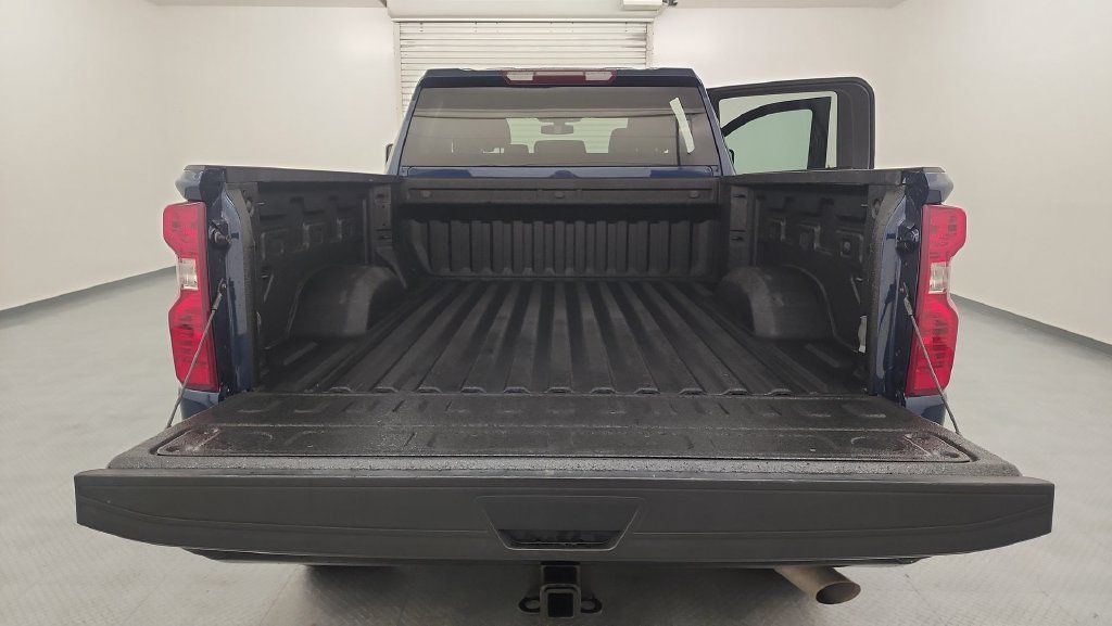 Used 2022 Chevrolet Silverado 2500 Custom w/ Custom Value Package AWD/4WD image 21