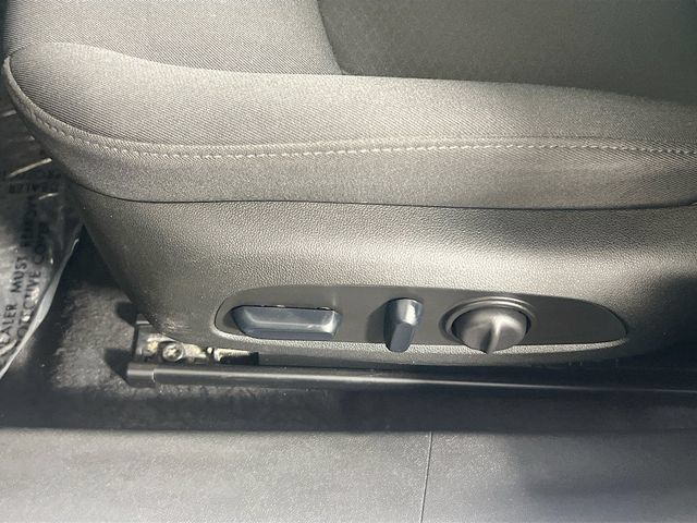 Used 2025 Chevrolet Malibu LT FWD image 17
