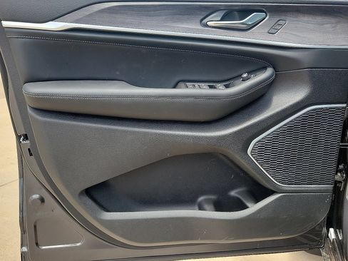 New 2026 Jeep Grand Cherokee Limited AWD/4WD image 10