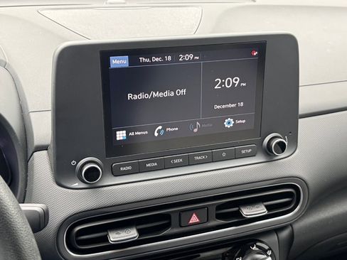 Used 2023 Hyundai Kona SEL image 21