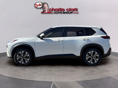 Used 2023 Nissan Rogue SV AWD/4WD image 3