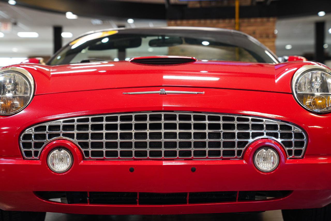 Used 2002 Ford Thunderbird RWD image 4