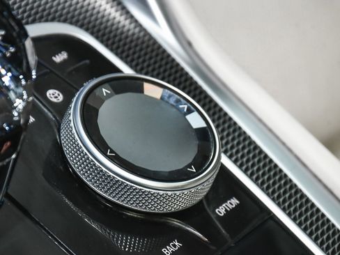 Used 2023 BMW X6 M50i w/ Executive Package image 61