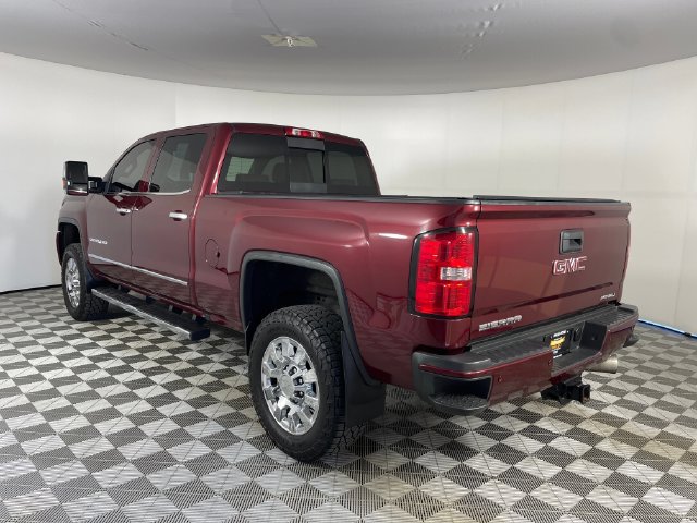 Used 2016 GMC Sierra 2500 Denali w/ Duramax Plus Package AWD/4WD image 21