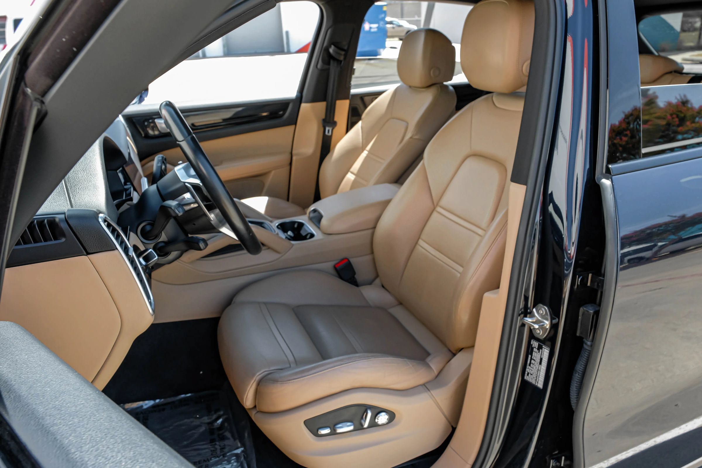 Used 2019 Porsche Cayenne AWD/4WD image 31