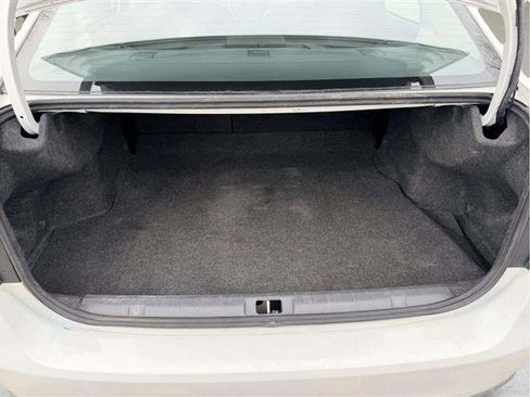 Used 2018 Subaru Impreza 2.0i Premium image 25