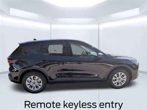New 2026 Ford Escape Active FWD image 9