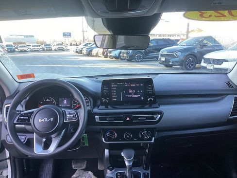 Certified 2023 Kia Seltos LX image 17