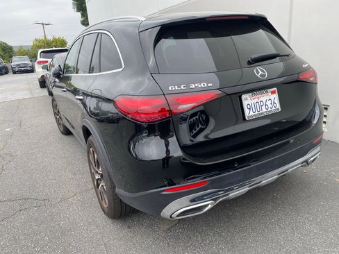 Used 2025 Mercedes-Benz GLC 350e 4MATIC image 4