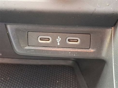 Used 2024 Volkswagen Jetta Sport image 26