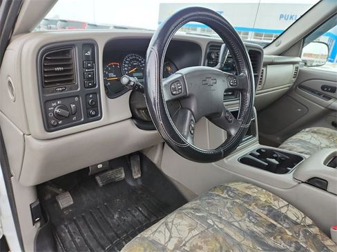 Used 2005 Chevrolet Silverado 2500 LT w/ Heavy-Duty Power Package image 10