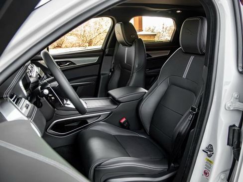 New 2026 Jaguar F-PACE R-Dynamic S image 12