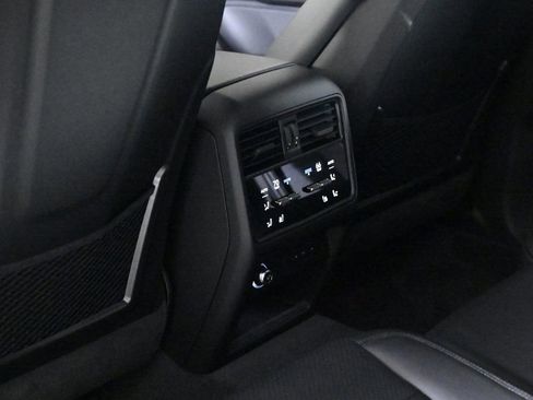 Certified 2025 Porsche Cayenne S image 20