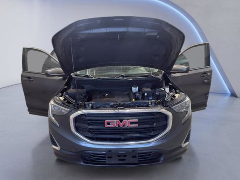 Used 2018 GMC Terrain SLE w/ Driver Convenience Package image 8