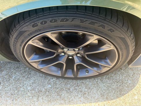 Used 2022 Dodge Challenger R/T Scat Pack w/ Plus Package RWD image 9