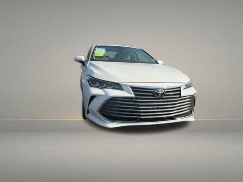 Used 2022 Toyota Avalon XLE w/ Moonroof Package image 44
