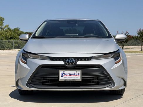 Used 2023 Toyota Corolla LE FWD image 7