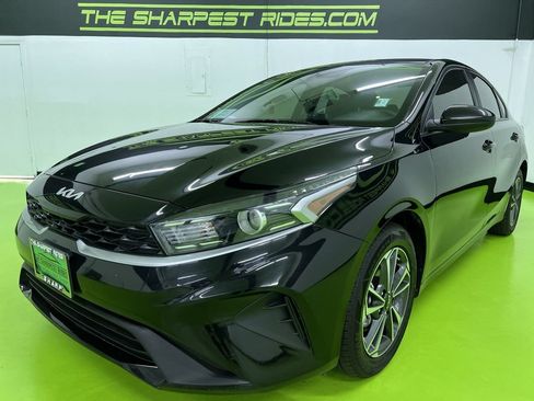 Used 2024 Kia Forte LXS FWD image 5