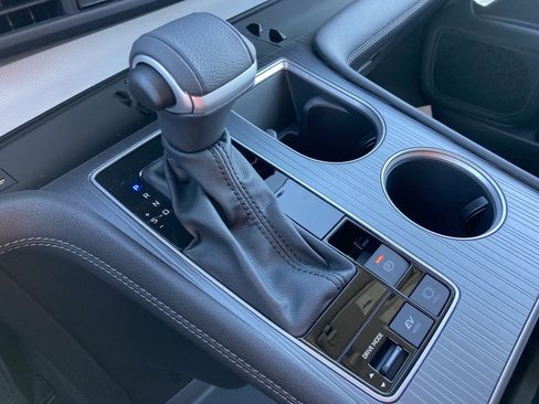 Certified 2025 Toyota Sienna XLE image 23