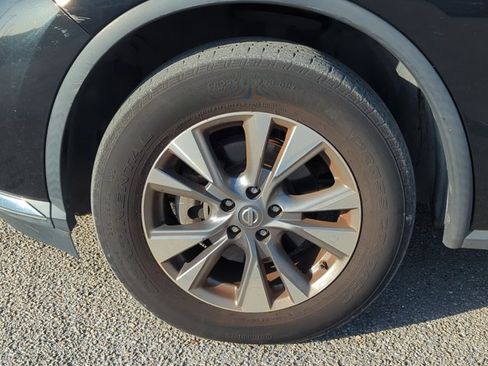 Used 2017 Nissan Murano SV image 6