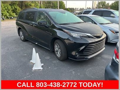 Used 2025 Toyota Sienna XLE