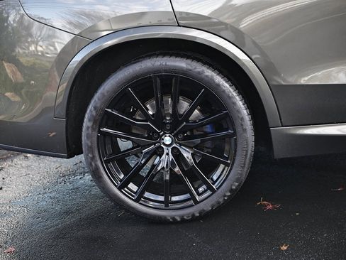 Used 2022 BMW X5 xDrive40i w/ M Sport Package image 5