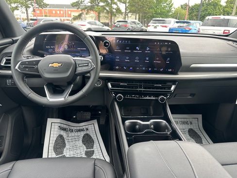 New 2026 Chevrolet Traverse LT w/ Sun and Wheel Package image 8