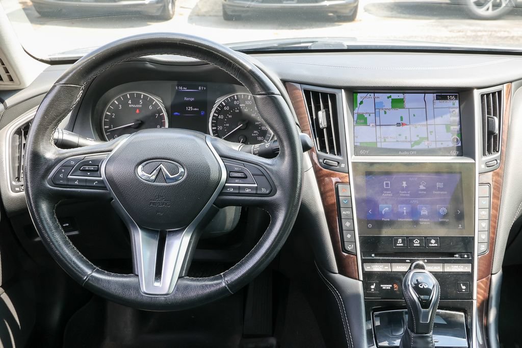 Used 2018 INFINITI Q50 Luxe w/ Essential Package (3.0T Luxe) AWD/4WD image 7