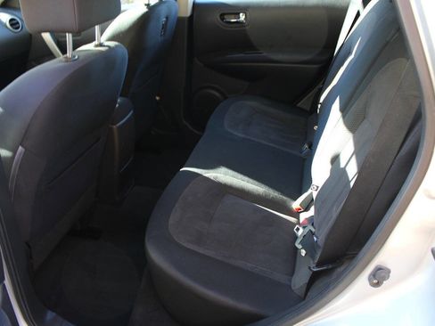 Used 2011 Nissan Rogue S image 26