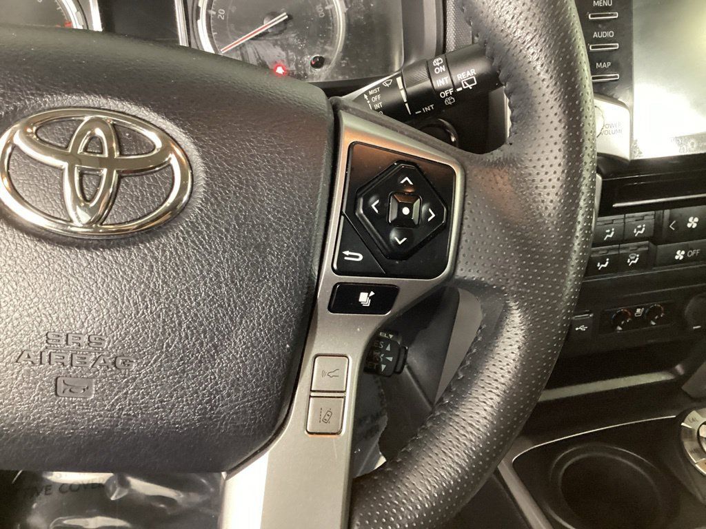 Used 2021 Toyota 4Runner Limited AWD/4WD image 15