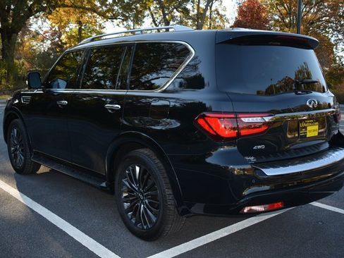 Used 2024 INFINITI QX80 Sensory image 10