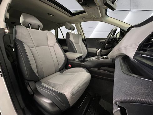 Used 2021 Subaru Outback Premium image 14
