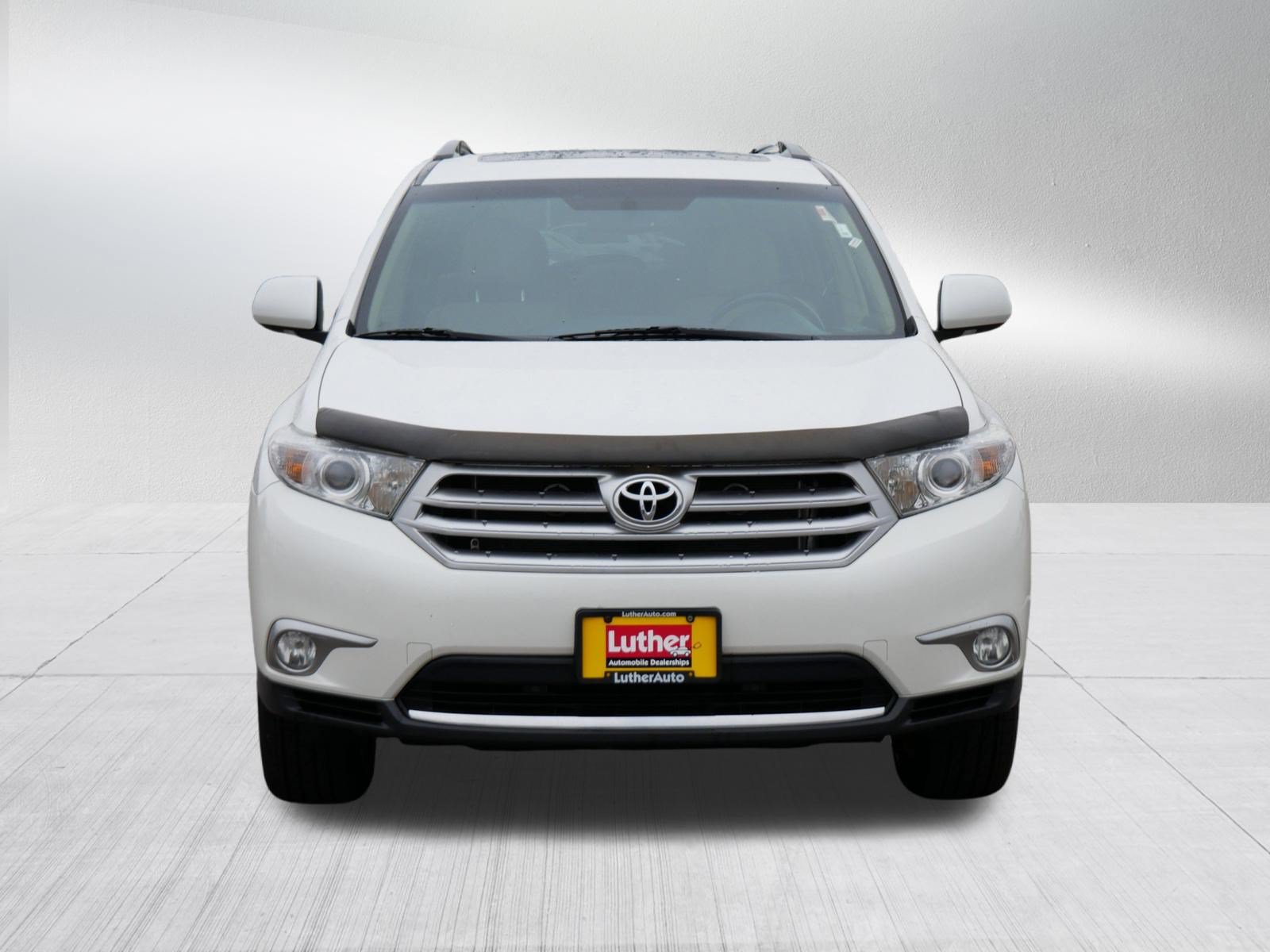 Used 2012 Toyota Highlander Limited w/ Tow Pkg AWD/4WD image 2
