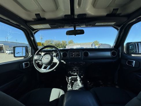 Used 2020 Jeep Gladiator Sport w/ Quick Order Package 24S image 17
