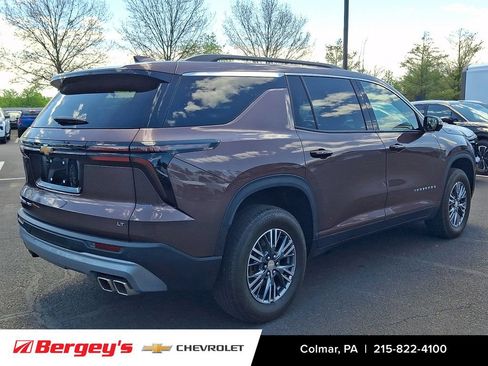 Used 2024 Chevrolet Traverse LT w/ LPO, Floor Liner Package AWD/4WD image 5