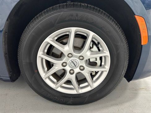 Used 2023 Chrysler Pacifica Touring-L image 61