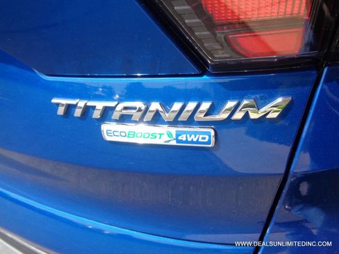 Used 2017 Ford Escape Titanium w/ Equipment Group 301A AWD/4WD image 6