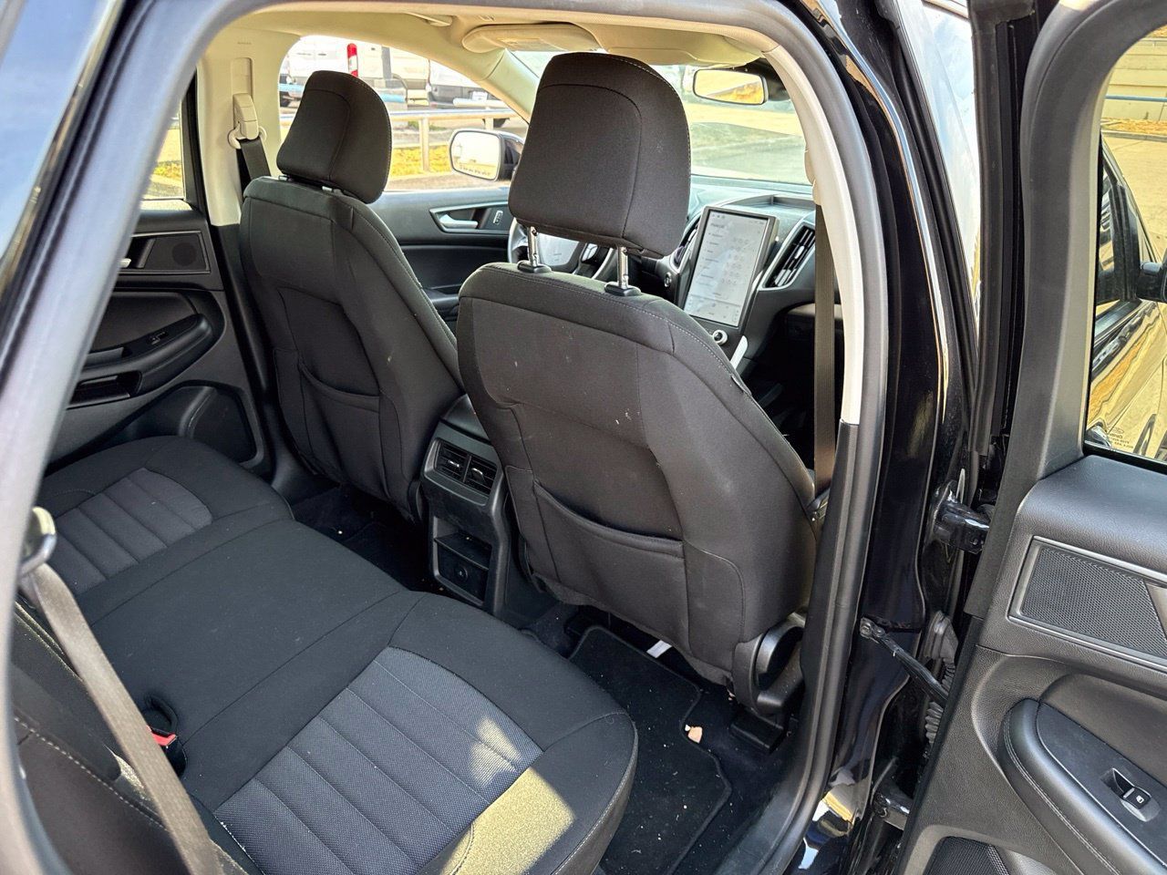 Used 2024 Ford Edge SE w/ Black Appearance Package AWD/4WD image 13
