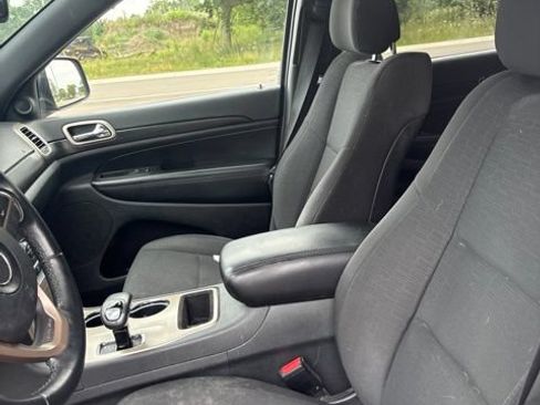 Used 2014 Jeep Grand Cherokee Laredo AWD/4WD image 10