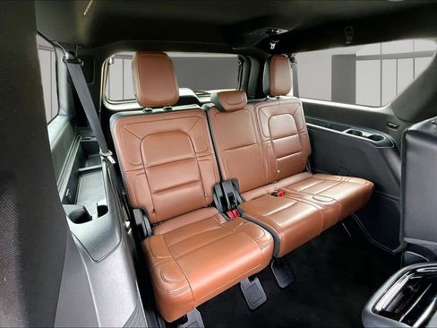 Used 2024 Lincoln Navigator L Reserve AWD/4WD image 27