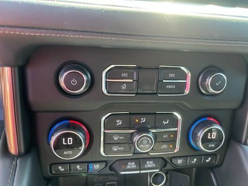 Used 2021 Chevrolet Tahoe High Country AWD/4WD image 26