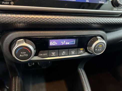 Used 2019 Nissan Kicks SV FWD image 16