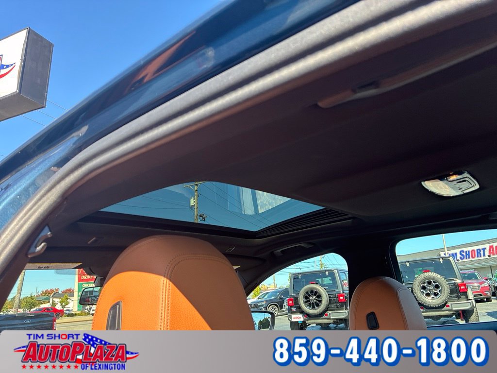 Used 2023 BMW 540i xDrive AWD/4WD image 20