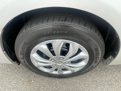 Used 2009 Toyota Corolla LE FWD image 17