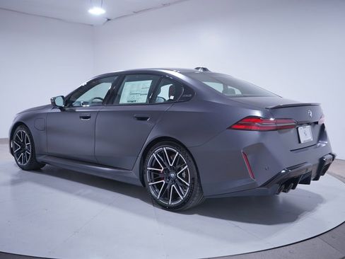 New 2026 BMW M5 image 3