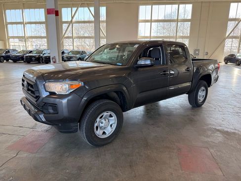 Used 2023 Toyota Tacoma SR image 7